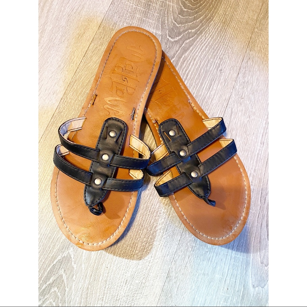 ✨5 for 20$✨ Adrenes slip on sandals